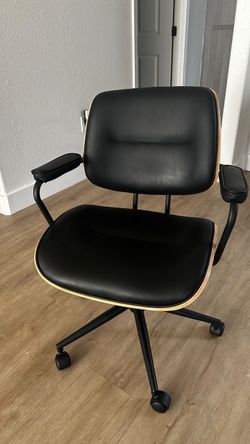 Standing desk + chair