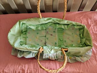 Vintage Baby Doll Moses Basket