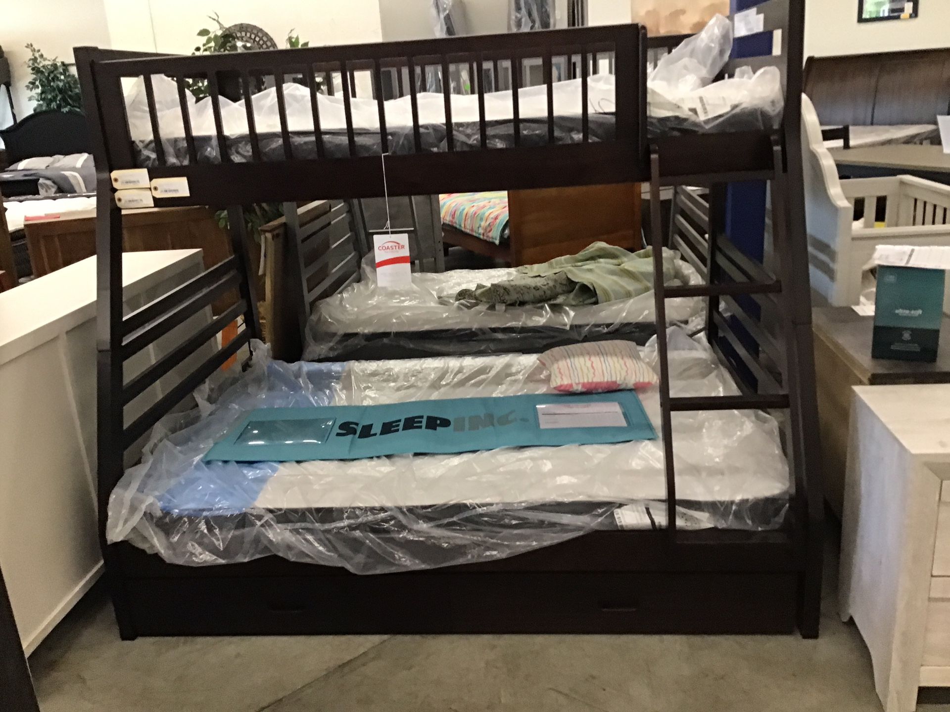 BUNK BED.  TWIN ON TOP, FULL ON BOTTOM