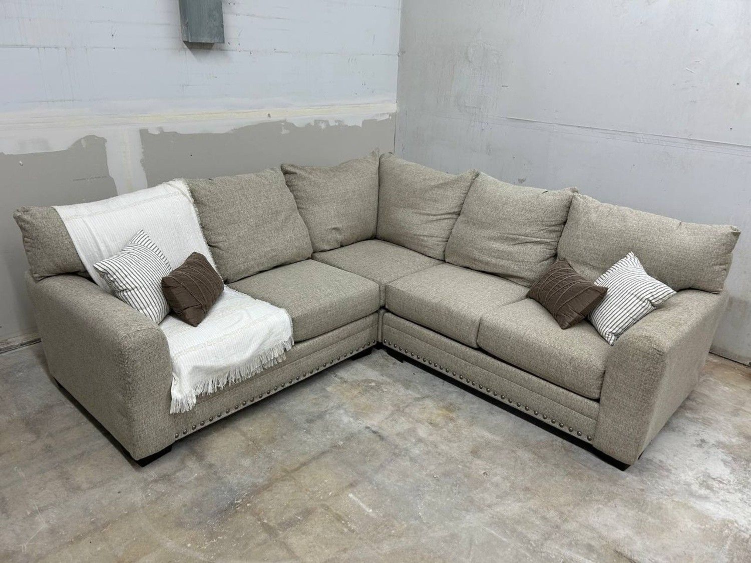 Bob's Furniture Studded 3-Piece Beige Sectional Couch