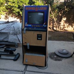 Slot Arcade Machine  (Broken CRT)