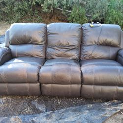 Couch With Two Electric Lazy Boys 