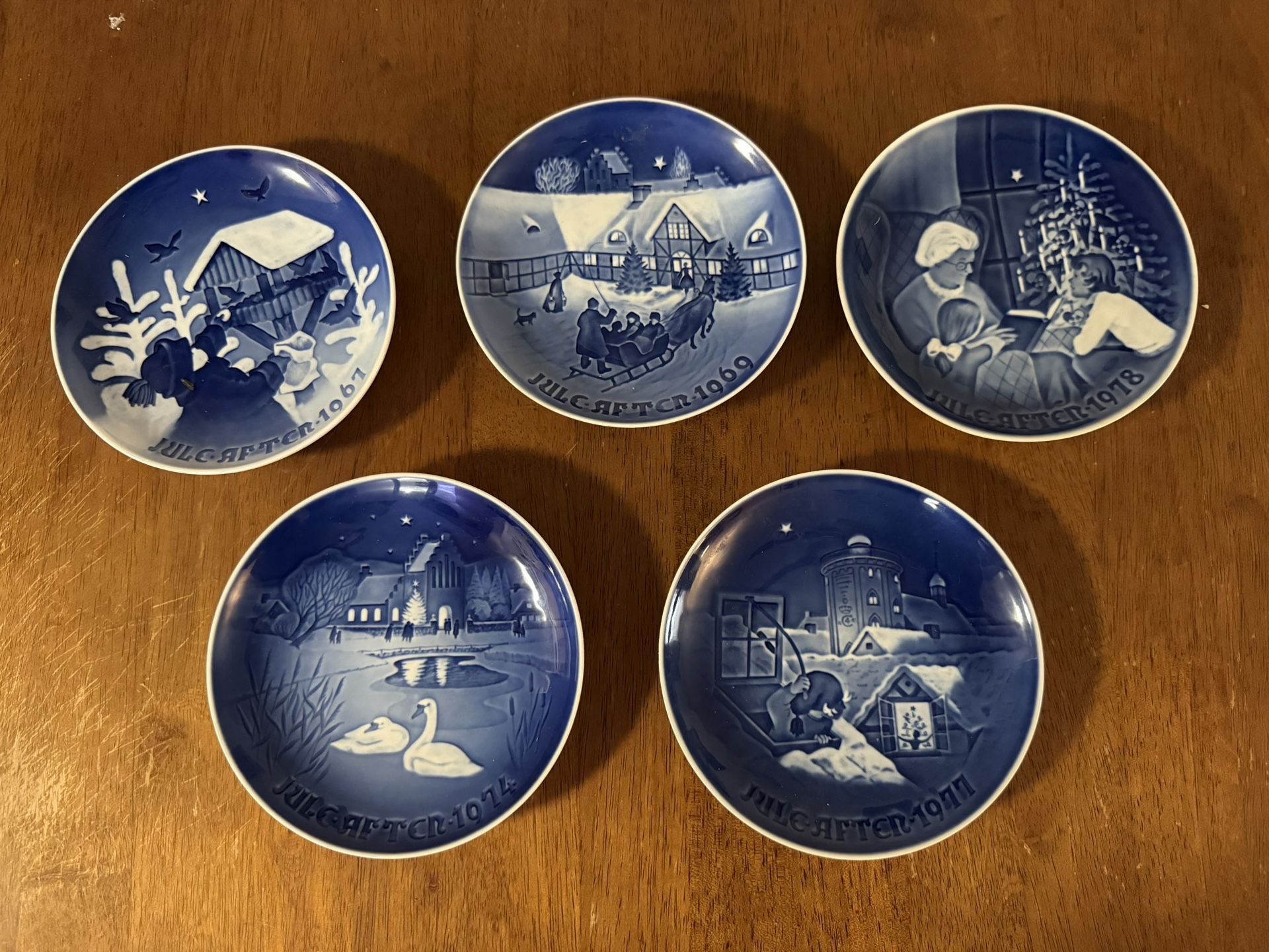 Vintage Lot of 5 B&G Kjobenhavn Denmark Jule Plates. Made in Copenhagen - Will Ship