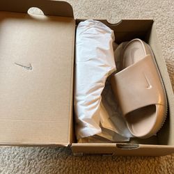 Nike Women Calm Slides Slippers  Size 8
