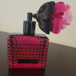VICTORIA SECRET SCANDOLOUS DARE PERFUME FOR WOMEN......😁😊😍