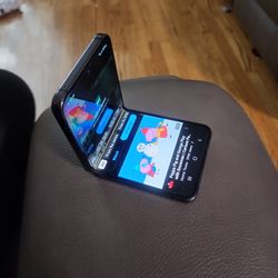 Samsung Galaxy Z Flip 5 , 512gb Factory Unlocked Mobile Phone 