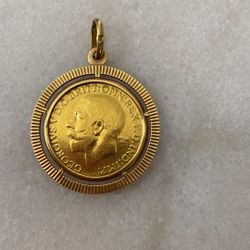 22K Gold George V Sovereign Coin Pendant – 18K Gold Bezel – 10.93g Total