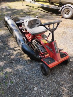 1991 Snapper 28" Hi-Vac Rear Engine Riding Mower With Bagger