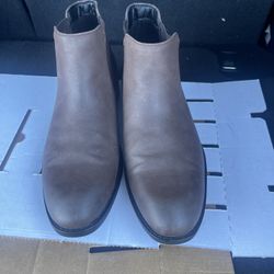 Men Size 9 boots