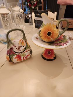 Flower and butterfly creamer, sugar, and small stand