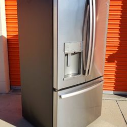 Stainless Steel Bottom Freezer Refrigerator GE 28 CuFt Perfect Just Like New Only 2 Years Old French Door Fridge