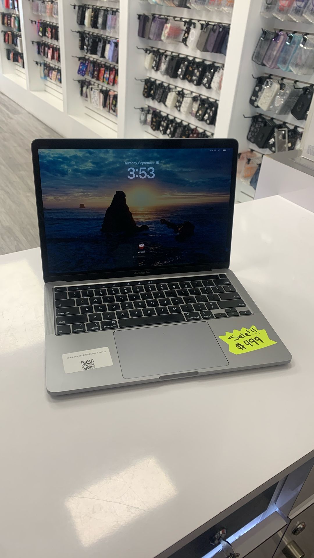 MacBook Pro 2020 256gb 8ram i5 