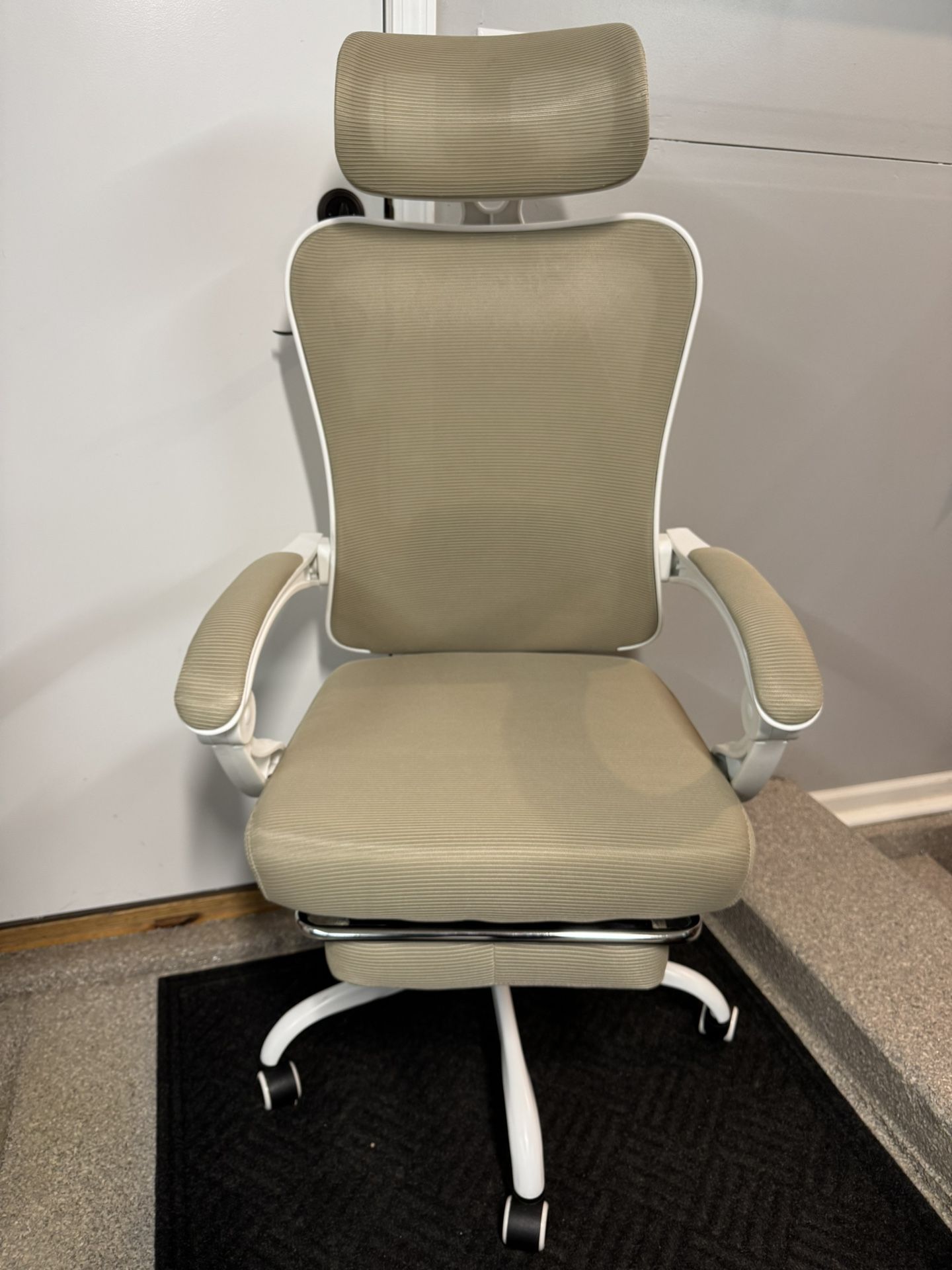 Brand New White/Tan Mesh Tall Back Ergonomic Office Chair w/Slide Out Footrest & Adjustable Lumbar