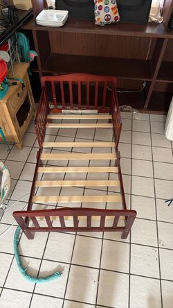 Toddlers bed