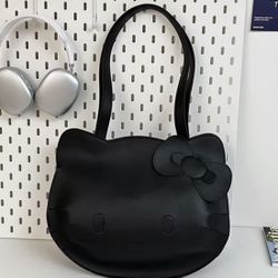 Hello Kitty Black Leather Purse!