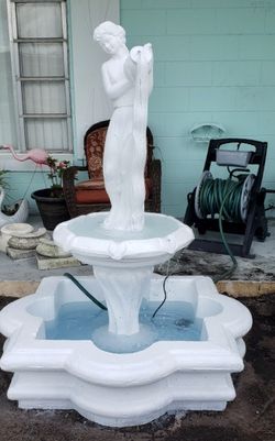 Lady fountain