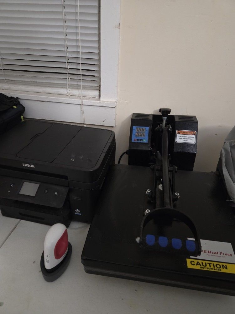 ***URGENT MOVING SALE!! Heatpress/ Vinyl Cutter Combo