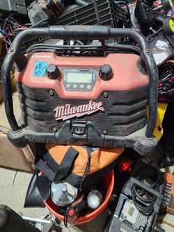 Milwaukee  Radio 18 Volt Battery