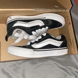 Vans Kun School