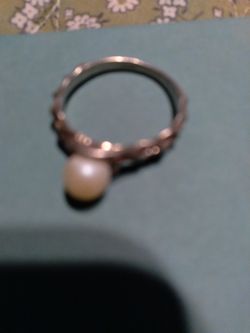 silver ring w/pearl 