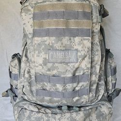 Backpack - CAMELBAK MAXIMUM GEAR HYDRATION PACK