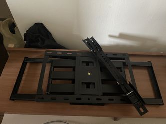 TV Mount 42-70”