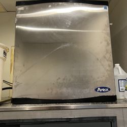 Commercial Ice Maker 