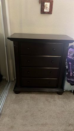 Chest dresser
