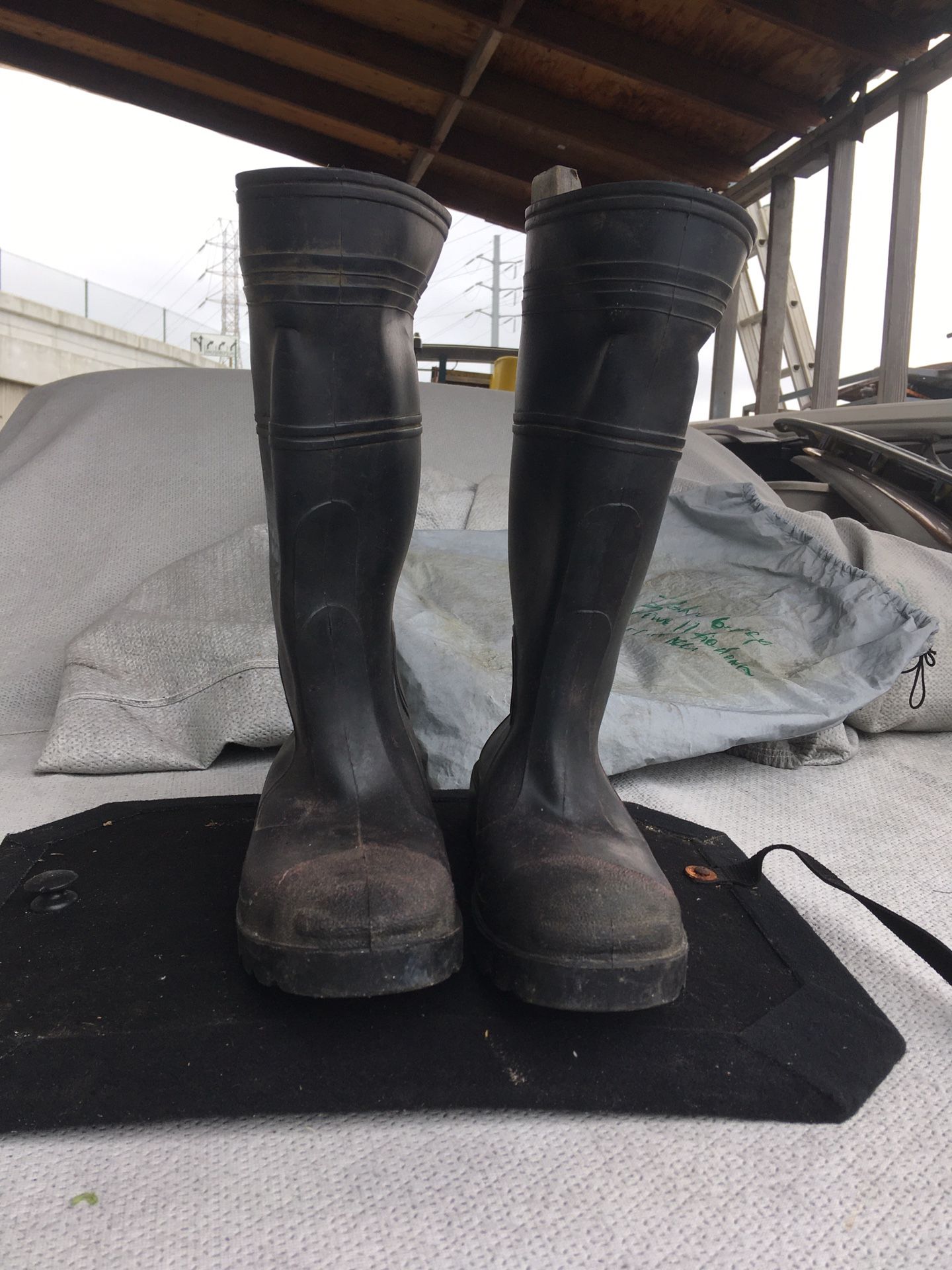 Mens Rubber Boots, Sz 9, USA made,