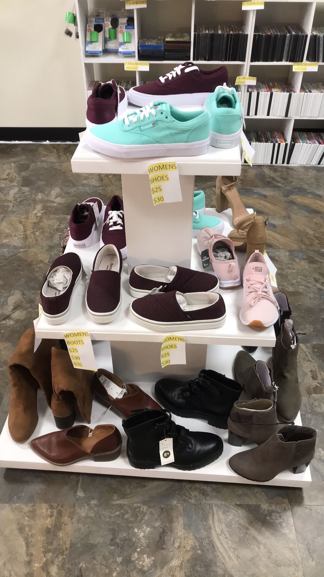 Shoes and boots sales women’s/Girls pick up only 1549 Cesery Blvd