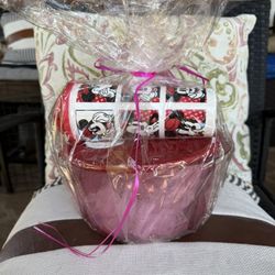 Minnie Mouse Cup And Tupperware Container