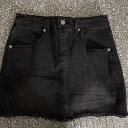Black Denim Skirt Size (8)(L)