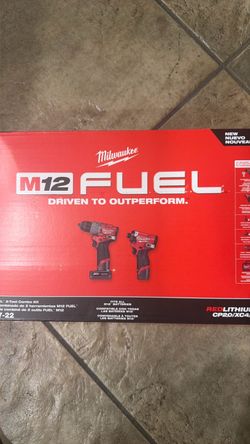Milwaukee M12 Drill set