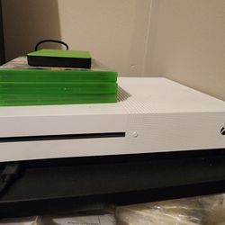 Xbox One S 1TB & Monitor 32" Samsung 