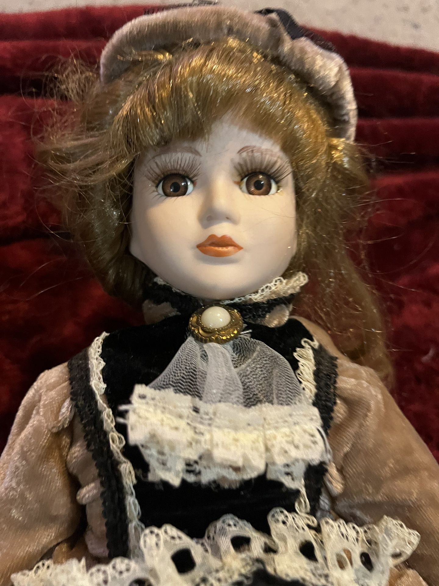 17” Artmark Victorian Porcelain Doll