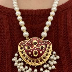 Big Size Pendant With Pearl Necklace (Thappa)