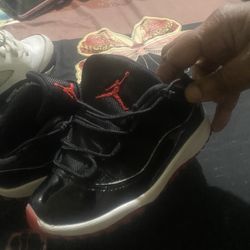 2 pairs of boys retro Jordan’s size 9.5