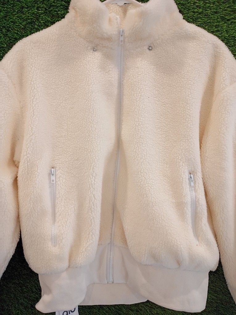 alo Foxy Sherpa Jackets. Ivory 
