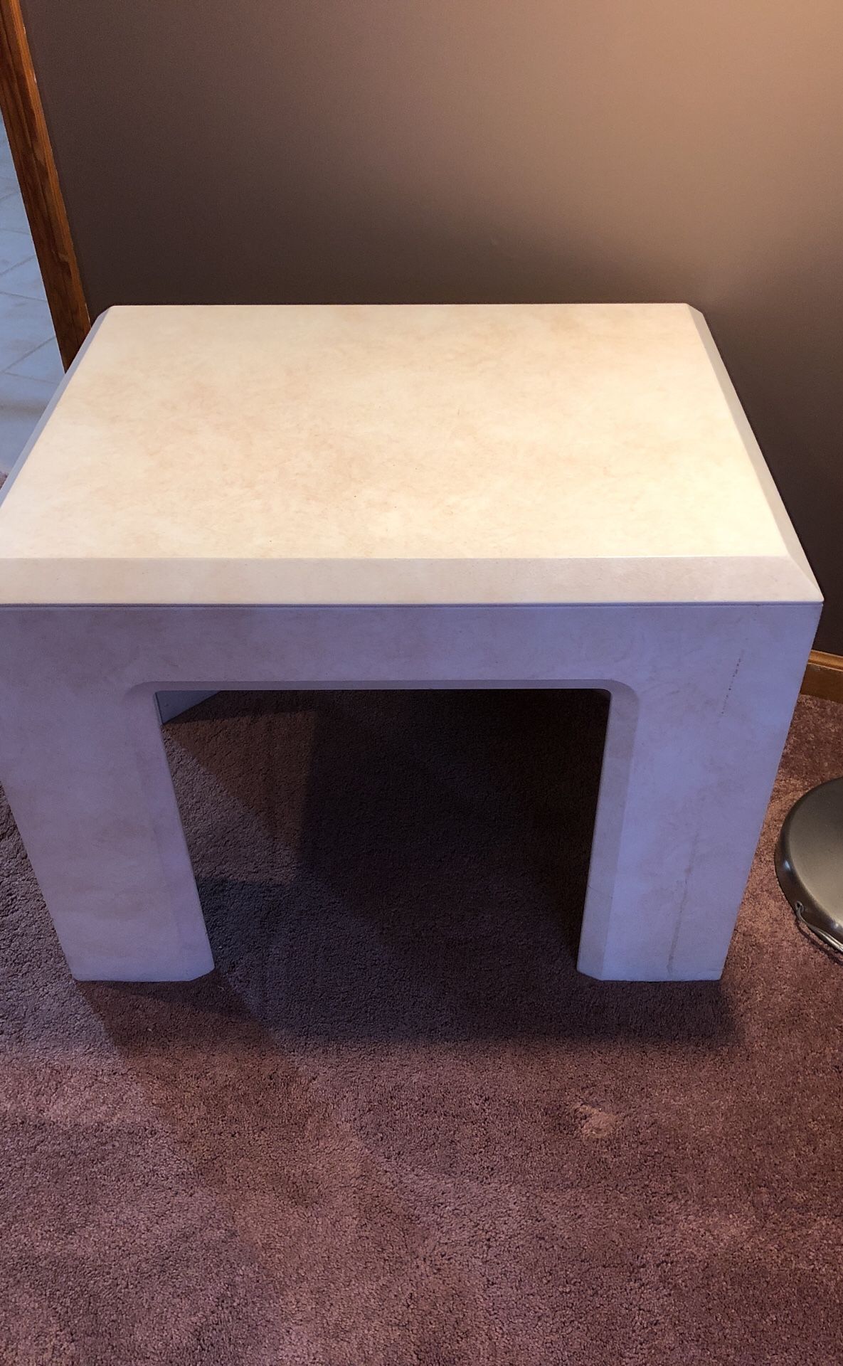 2 End tables & coffee table