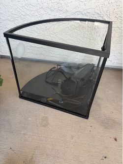 Top Fin 6 gallon corner fish tank