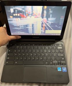 Chromebook Laptop