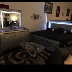 New L.E.D Queen Button Tufted Bed Frame Delivery Or Pickup 