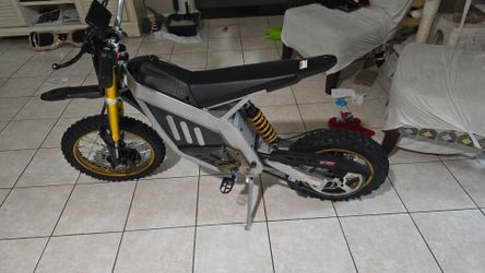 E dirt bike
