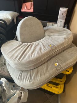 twingo nurse & lounge pillow