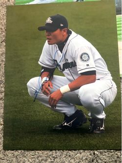 Autographed Mariners pictures June 2005 game