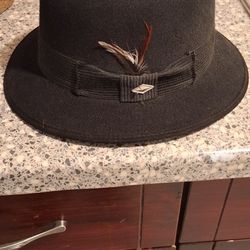 Low rider hat never been used brandy