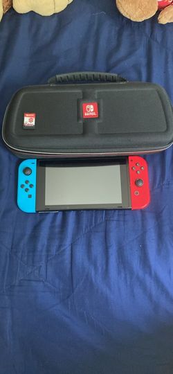 Nintendo Switch With Pokémon Shield And Case/carrier