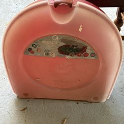 Plastic wreath protector storage