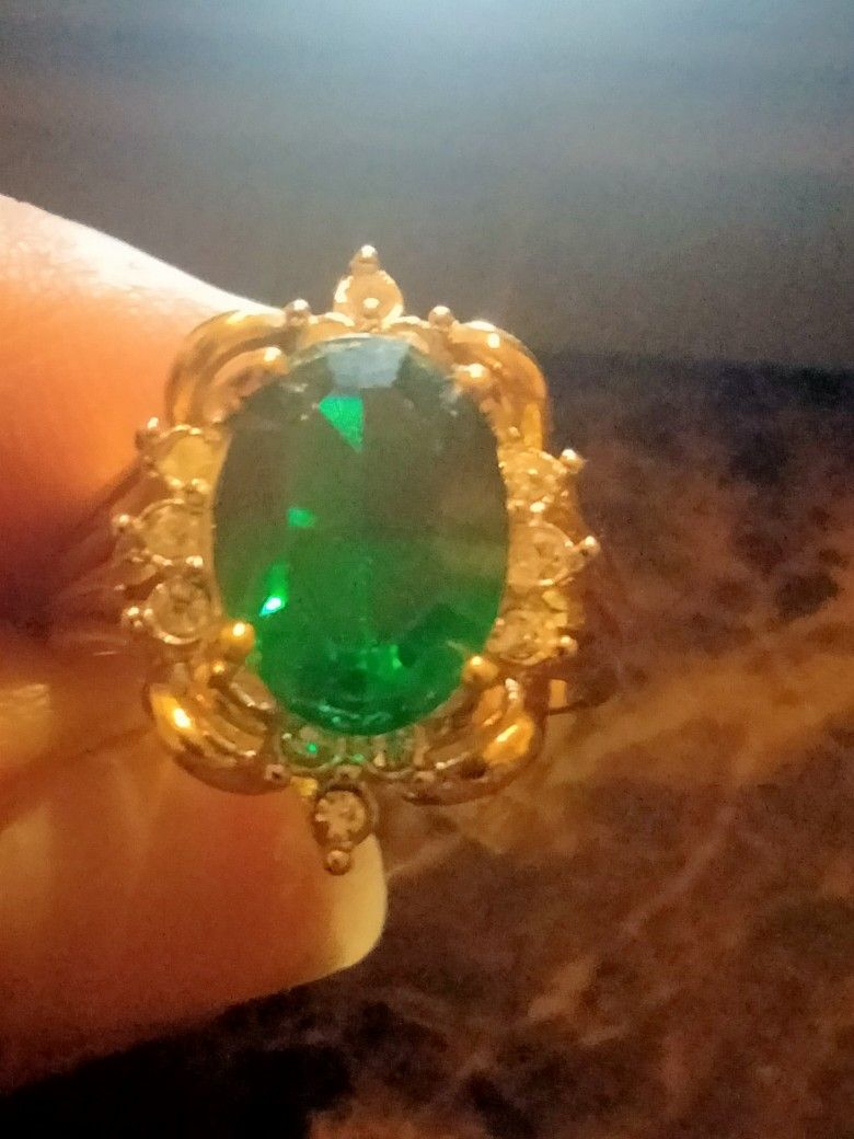 Woman's Ring