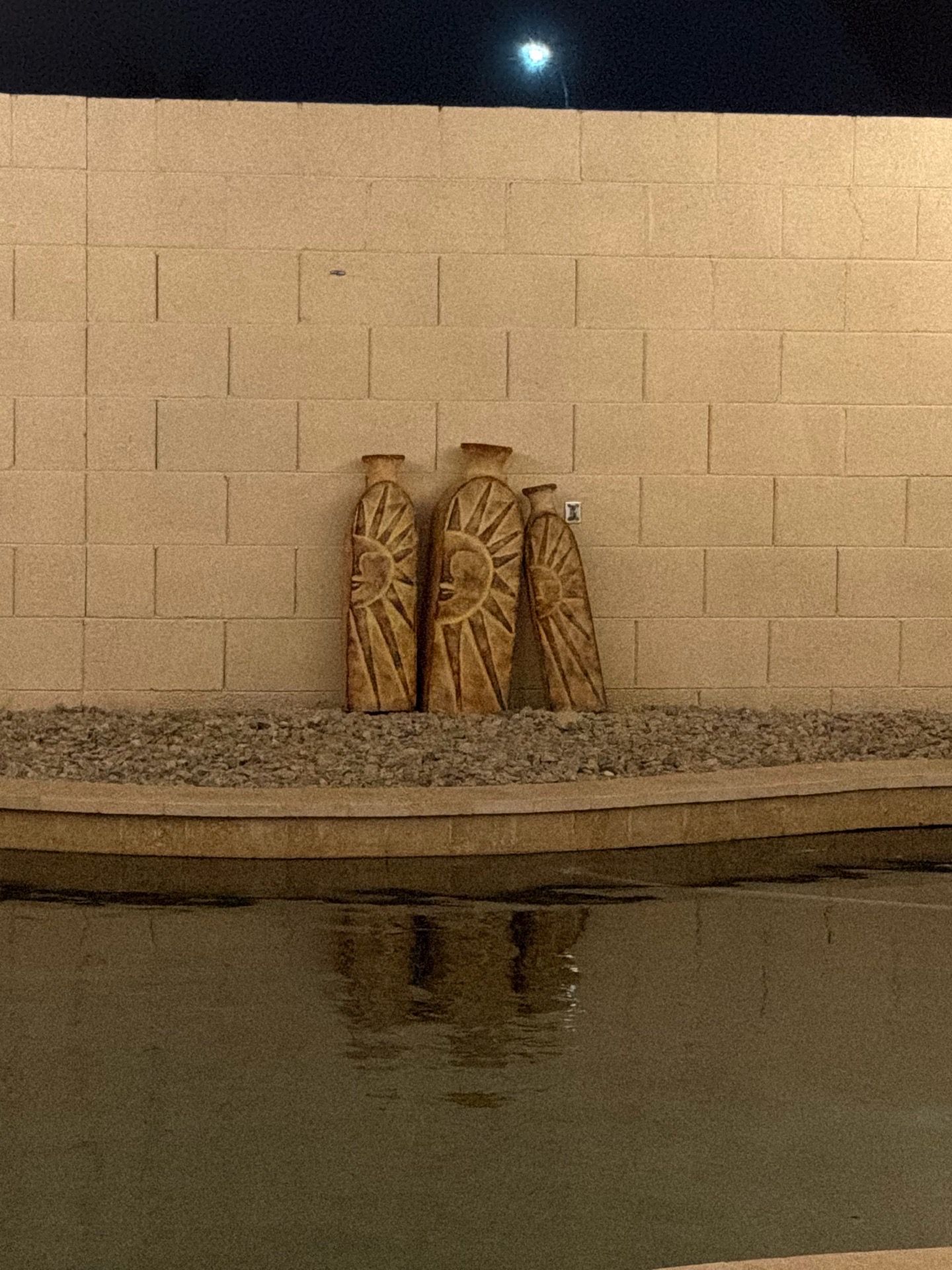 Outdoor ceramic decor